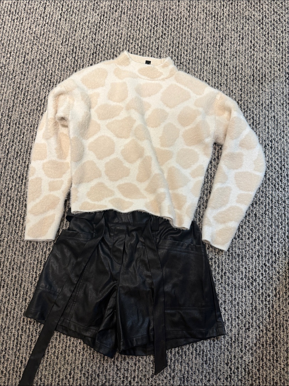 Ann Taylor Cream & Beige Cow print Patterned Mock Neck Sweater XS